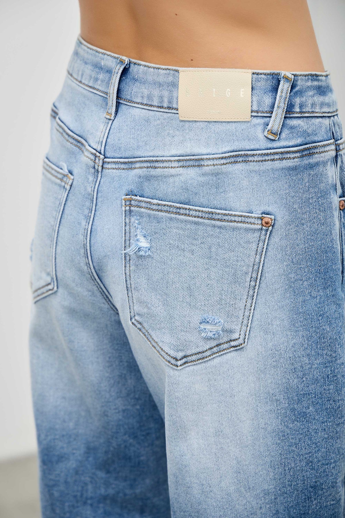 HIGH RISE BARREL WITH CROCHET