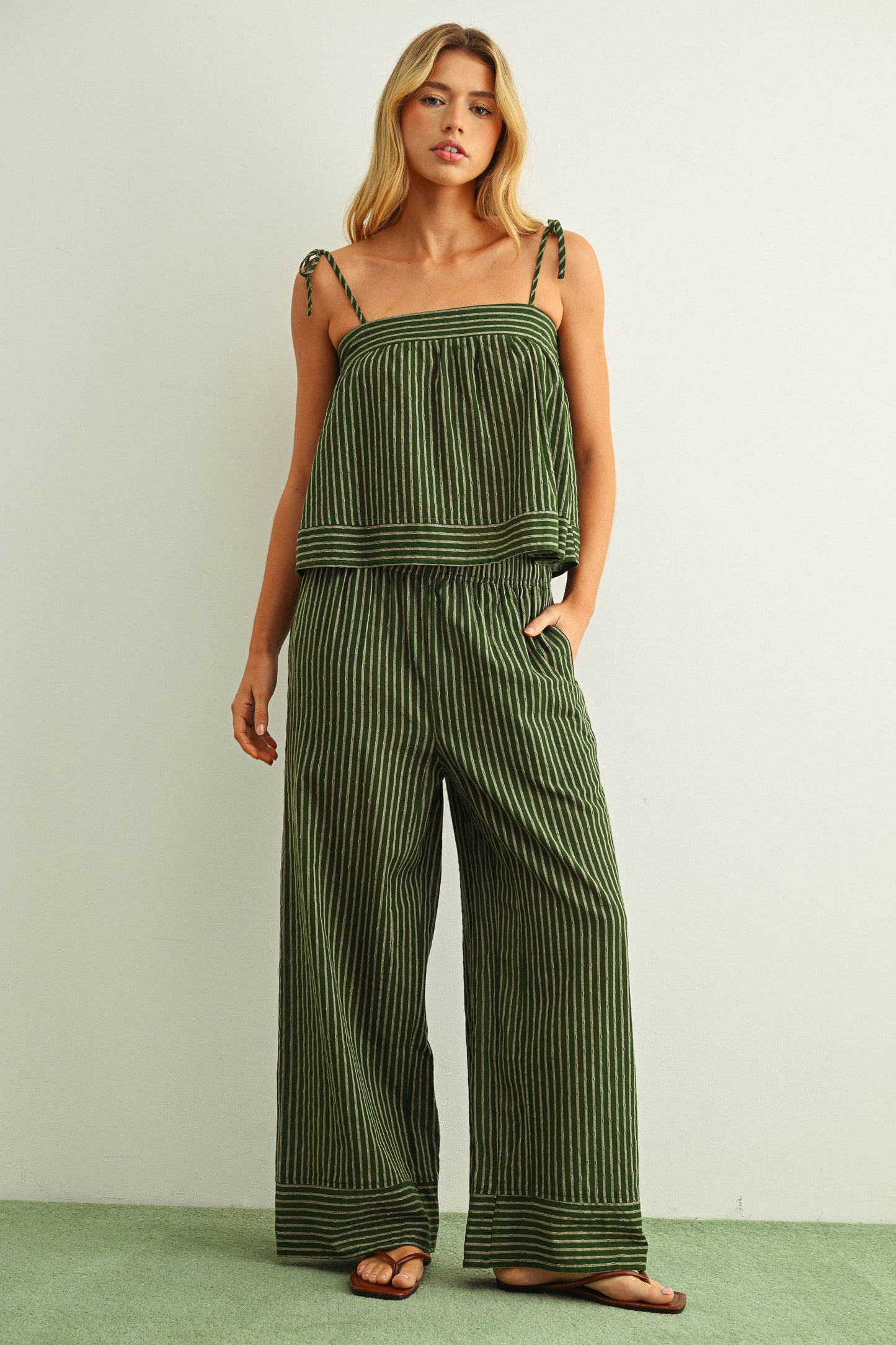 STRIPED PRINT STRAIGHT WIDE LEG PANTS
