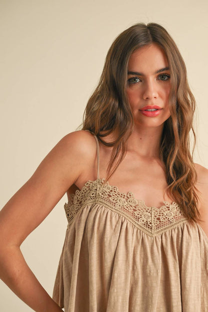 CROCHET CONTRASTED TANK TOP