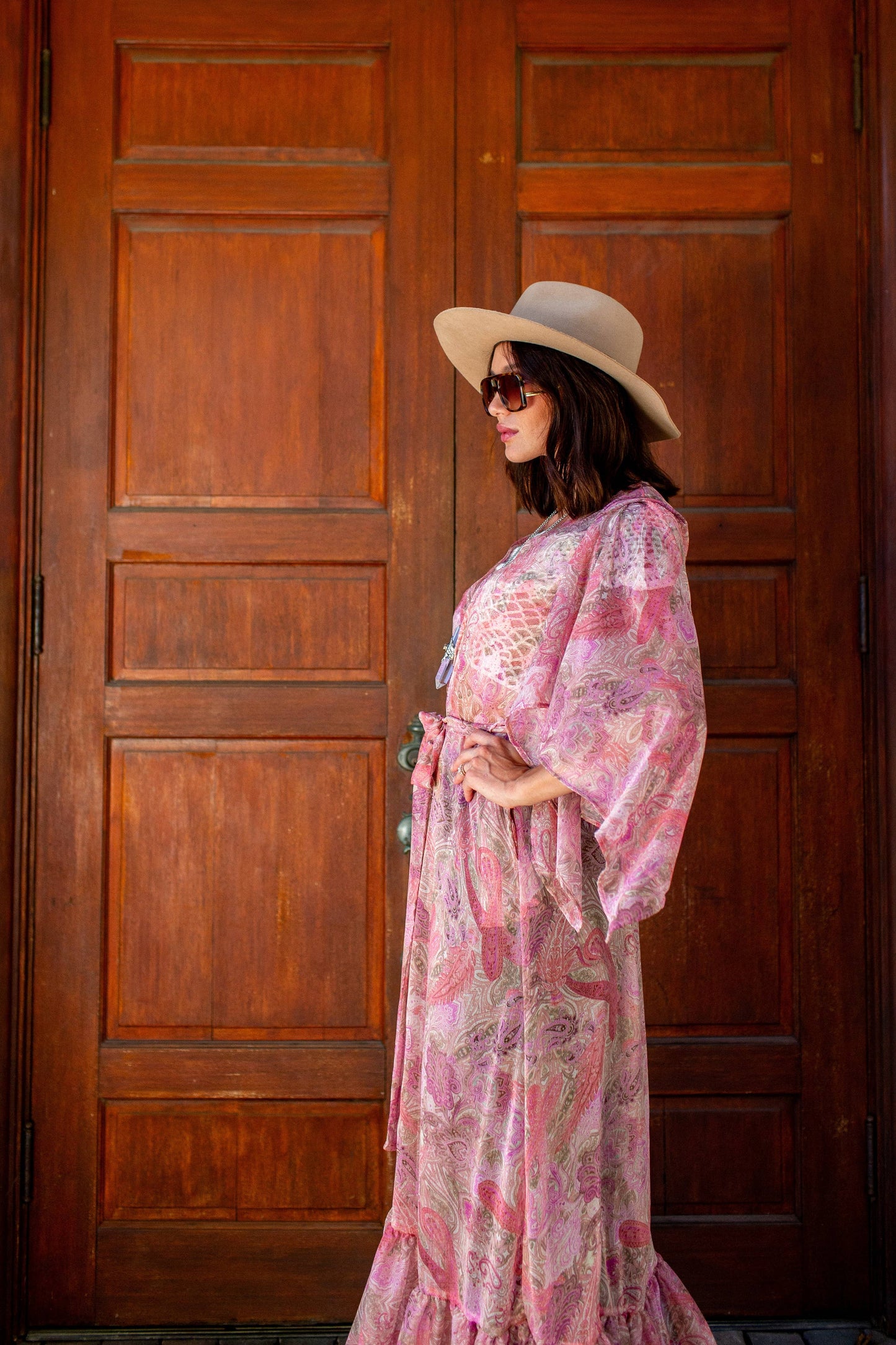Blushing Paisley Flowing Sleeve Kimono