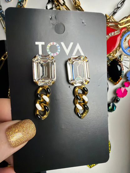 GYDA EARRINGS IN BLACK AND WHITE