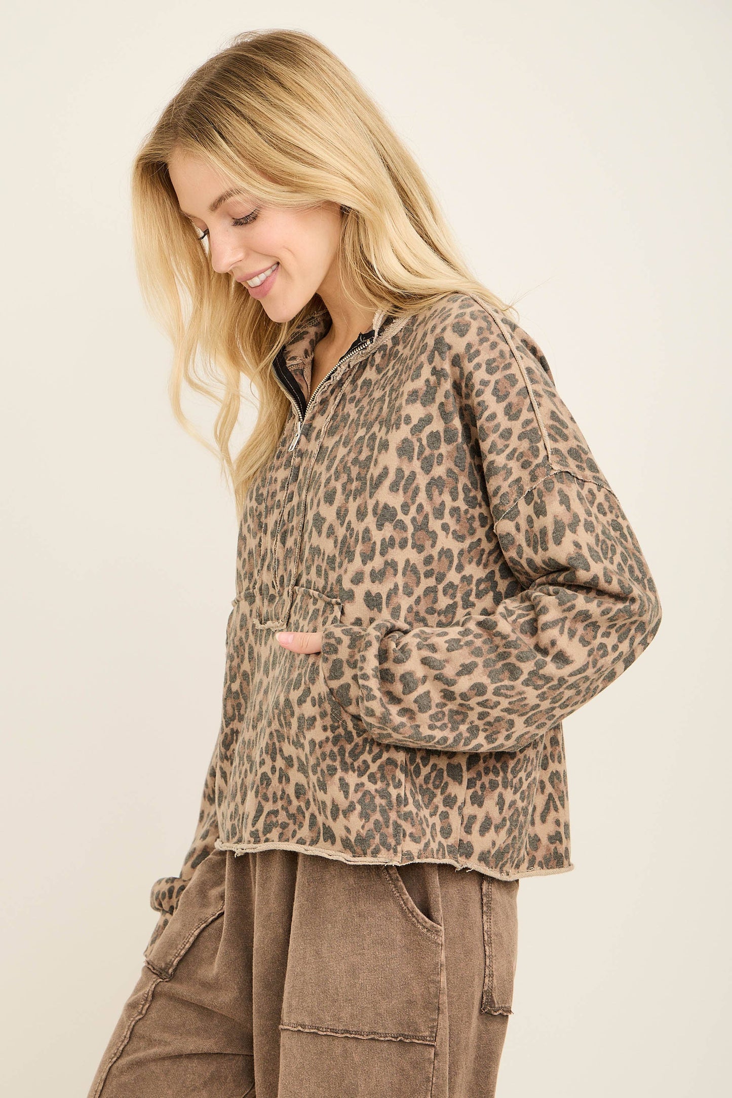 Washed Leopard Half zip Pocket Sweatshirt