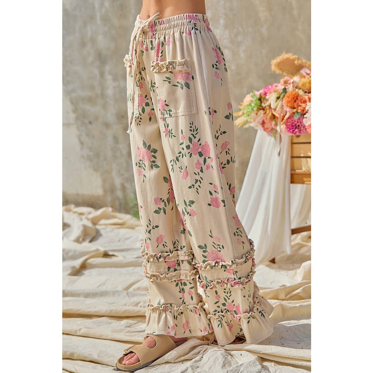 WASHED FLOWER PRINTED TWILL RUFFLED DETAIL WIDE PANTS