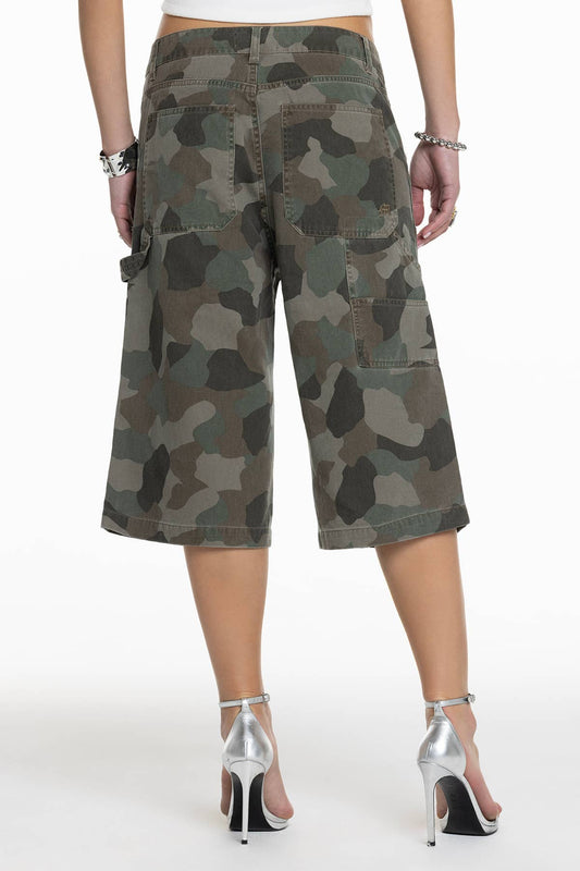 HIGH RISE BAGGY WIDE BERMUDA DENIM SHORT