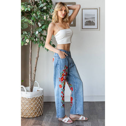 WASHED FLOWER EMBROIDERY DENIM JEANS