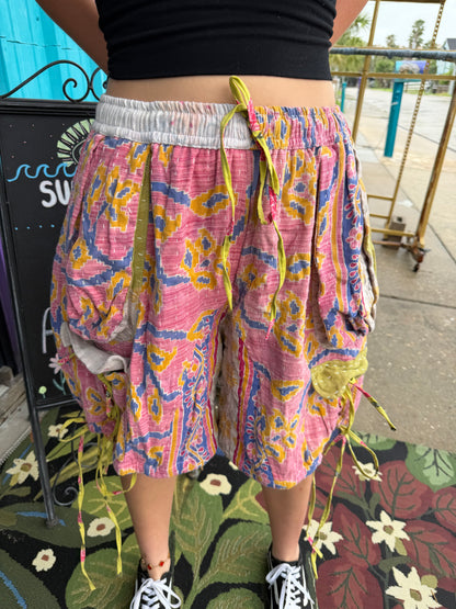 Daisy cargo shorts 