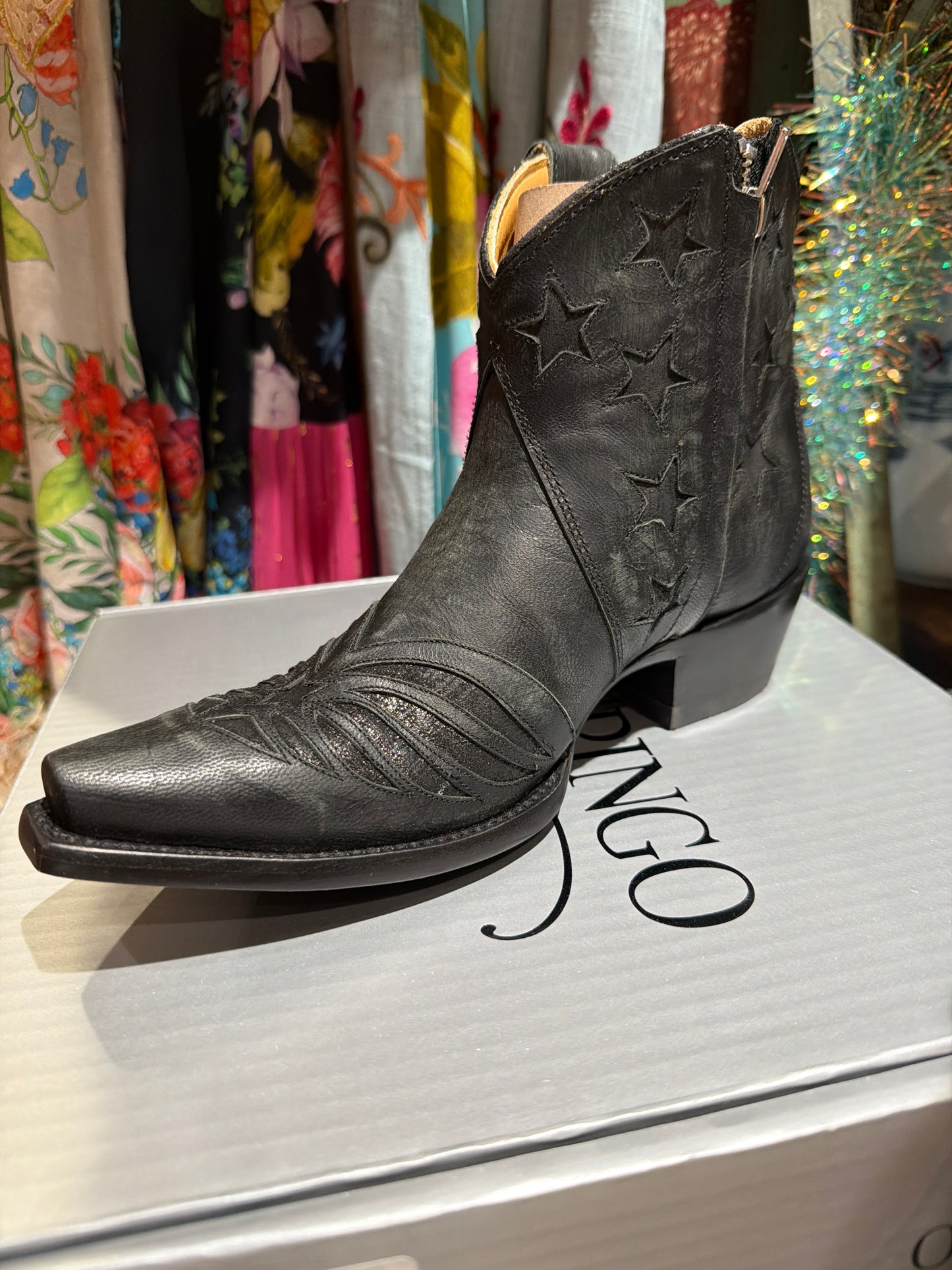United Short Zipper Ves Black Old Gringo Boots