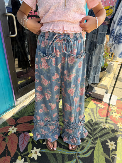 WASHED FLORAL DENIM WITH RUFFLE ELASTIC WIDE PANTS