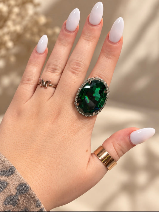 WETSTONE: Dark Green And Light Green Liz Taylor Ring
