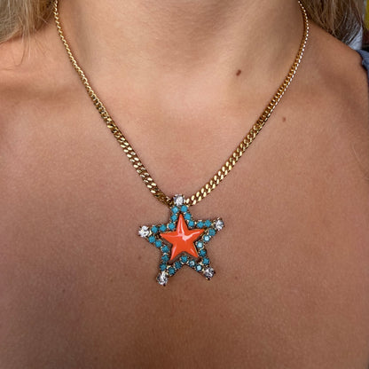 SWEET STAR NECKLACE IN CORAL