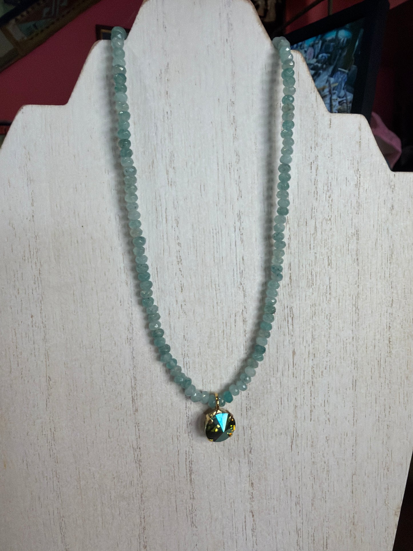 Paige Necklace in Fairy Dust Peridot Verde