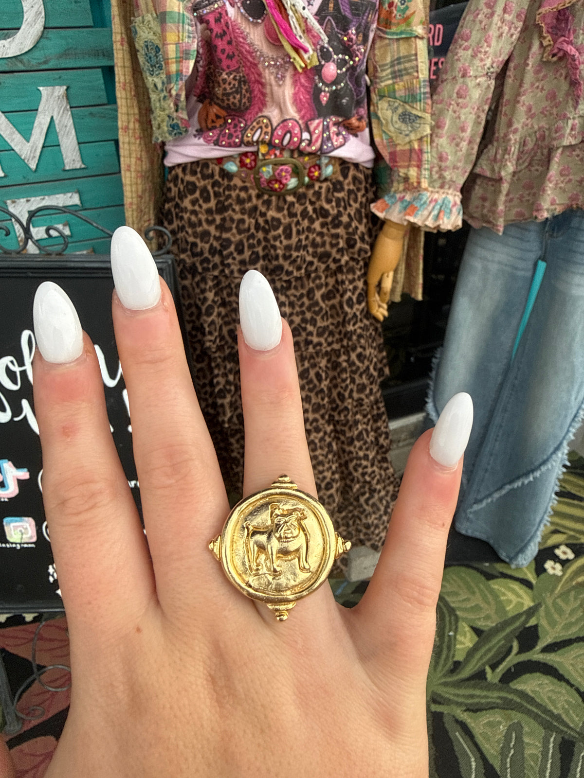 HANDCAST GOLD BULLDOG ADJUSTABLE RING