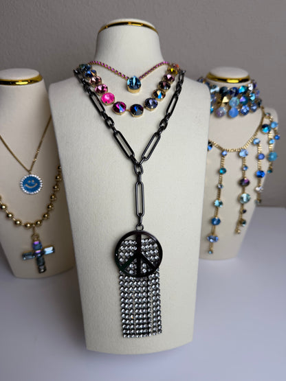 PEACEFUL NECKLACE