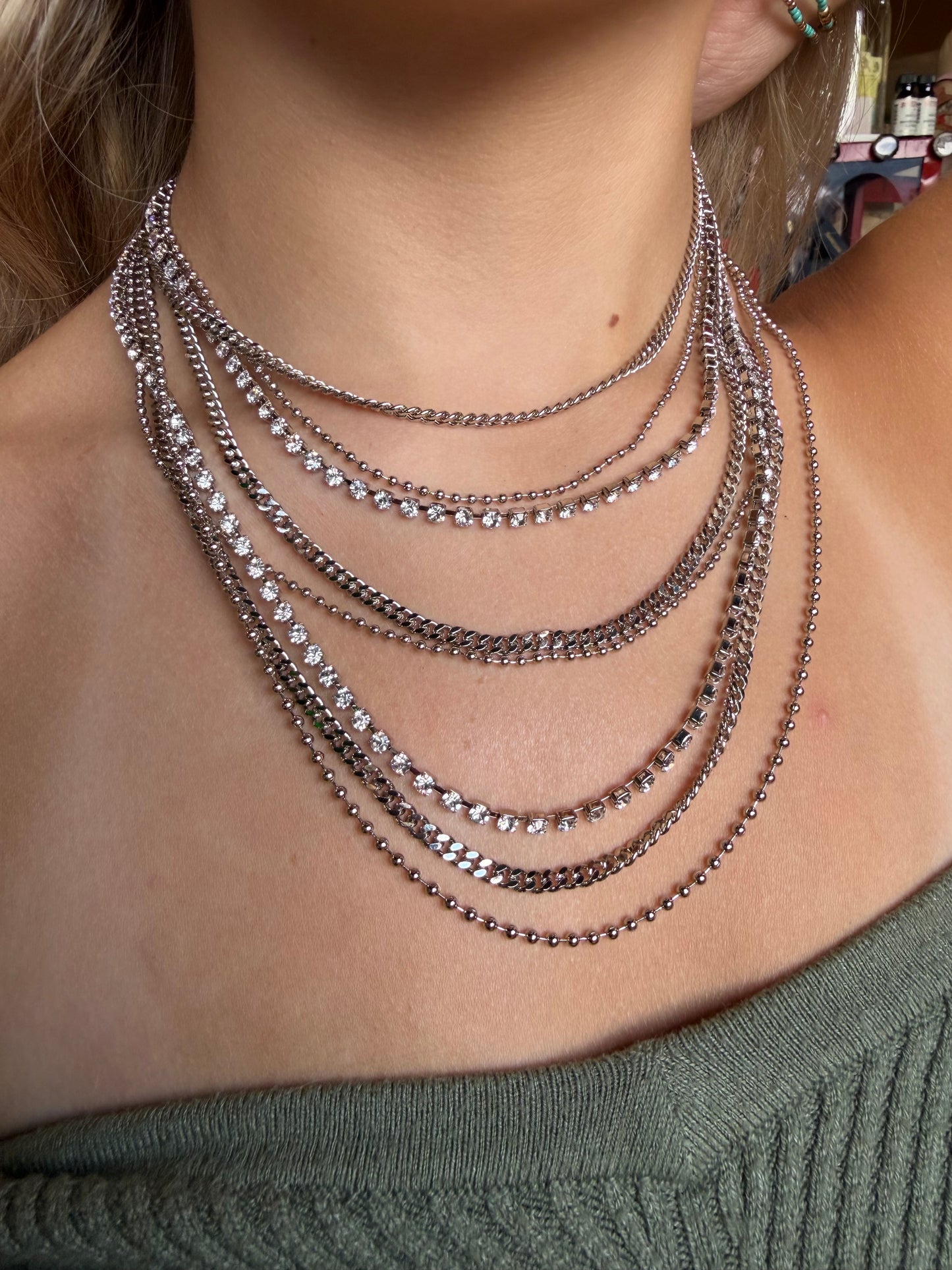 WENDY SHORT NECKLACE IN SILVER
