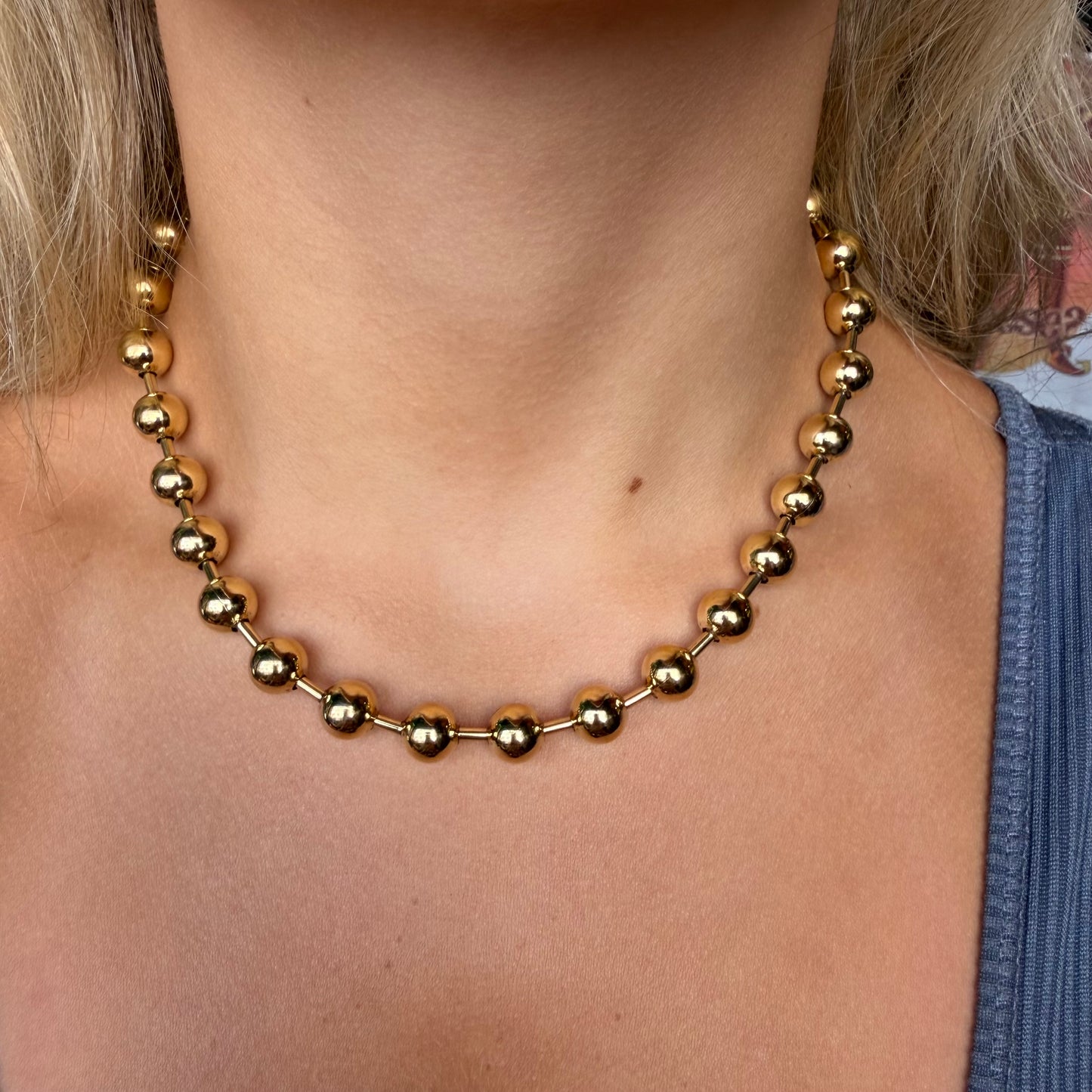 RADMILLA SHORT NECKLACE GOLD