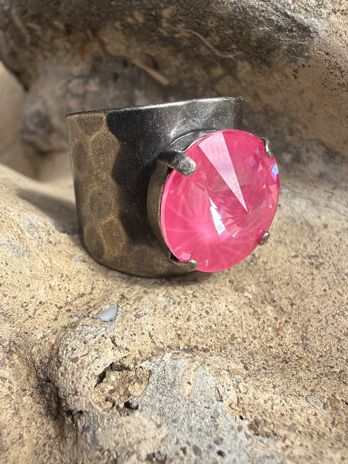 WETSTONE: Dahlia Toadie Ring