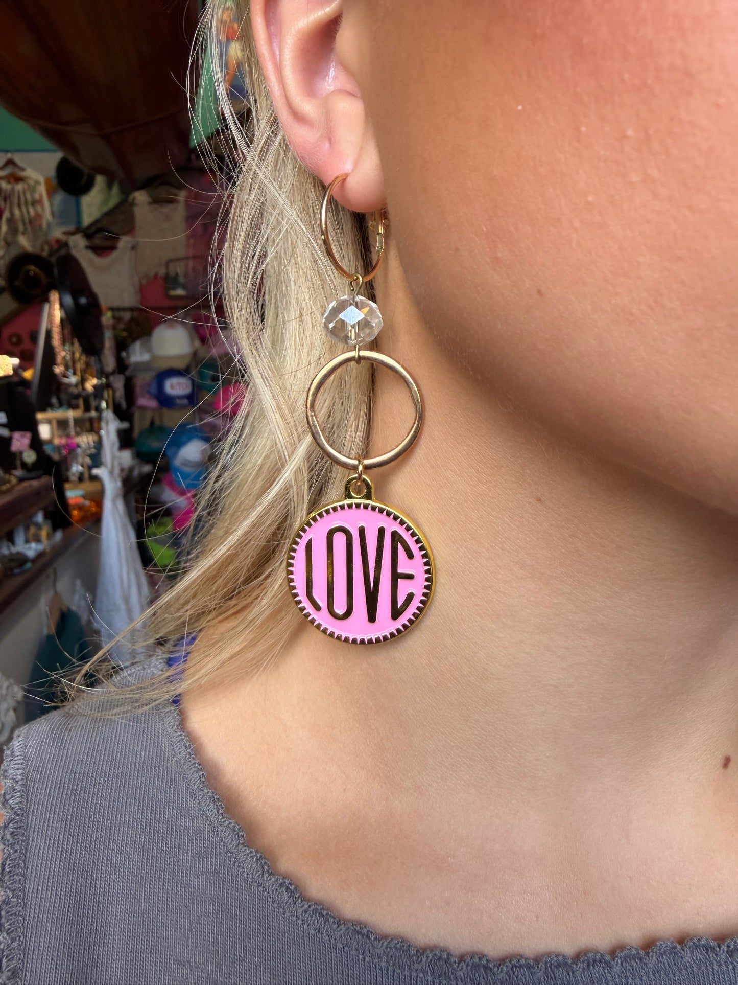 FLAMINGO LOVE EARRINGS
