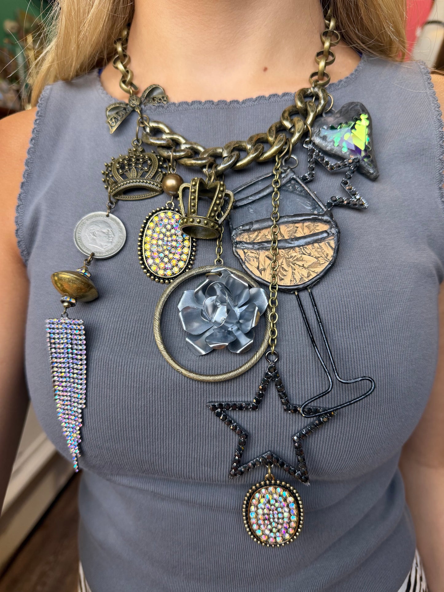 STEAMPUNK QUEEN OF WINE NECKLACE