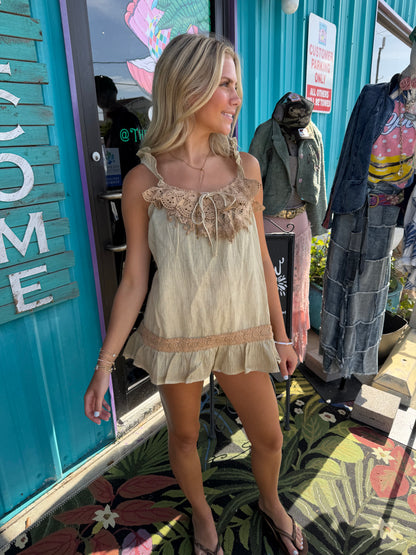 Ruffling Feathers Tank Top - Tea Stain