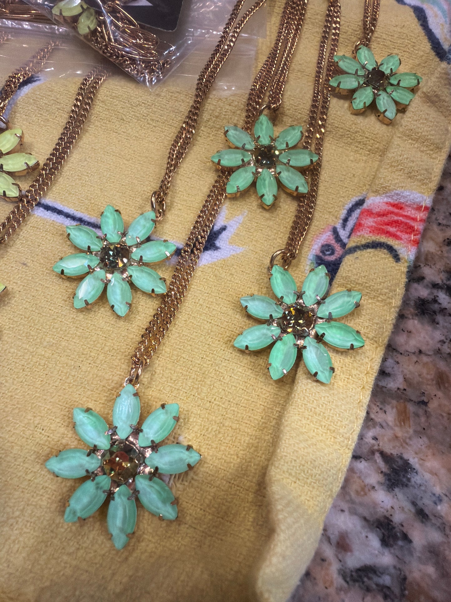 Mini Molly Daisy Necklace in Mint
