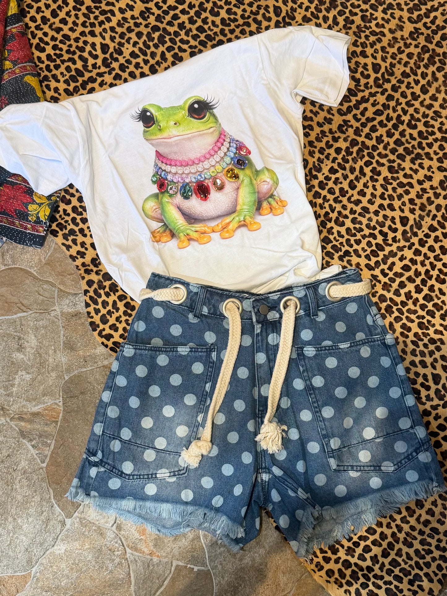 POLKA DOT PRINTED DENIM SHORTS WITH WAIST BELT