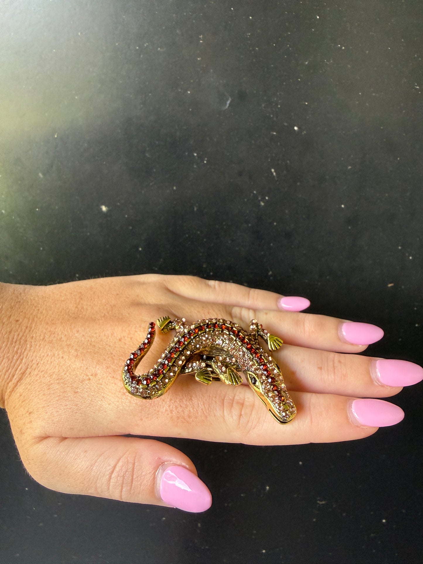 Rhinestone Paved Alligator Pointed Stretch Ring