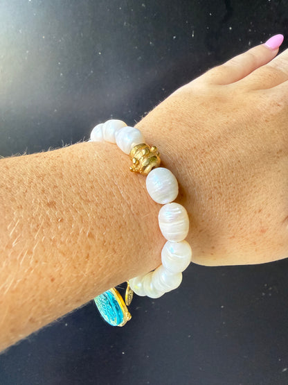 Aqua Venetian Glass Bee Intaglio on Genuine Freshwater Pearl Bracelet