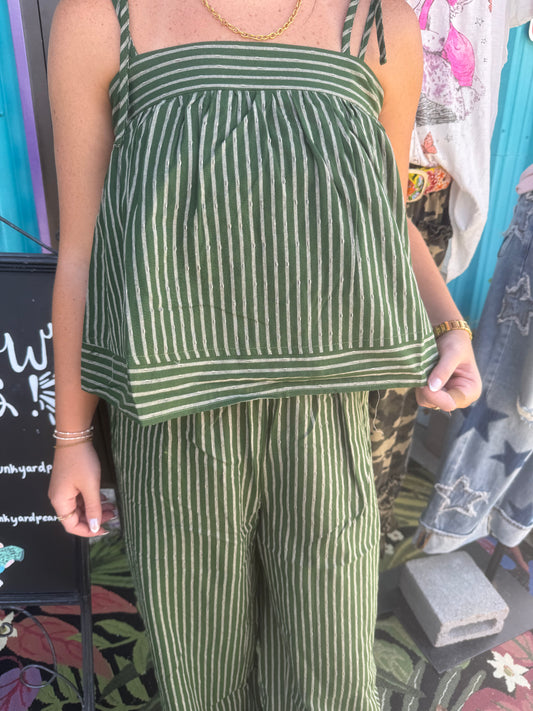 STRIPED PRINT SPAGHETTI STRAP TOP