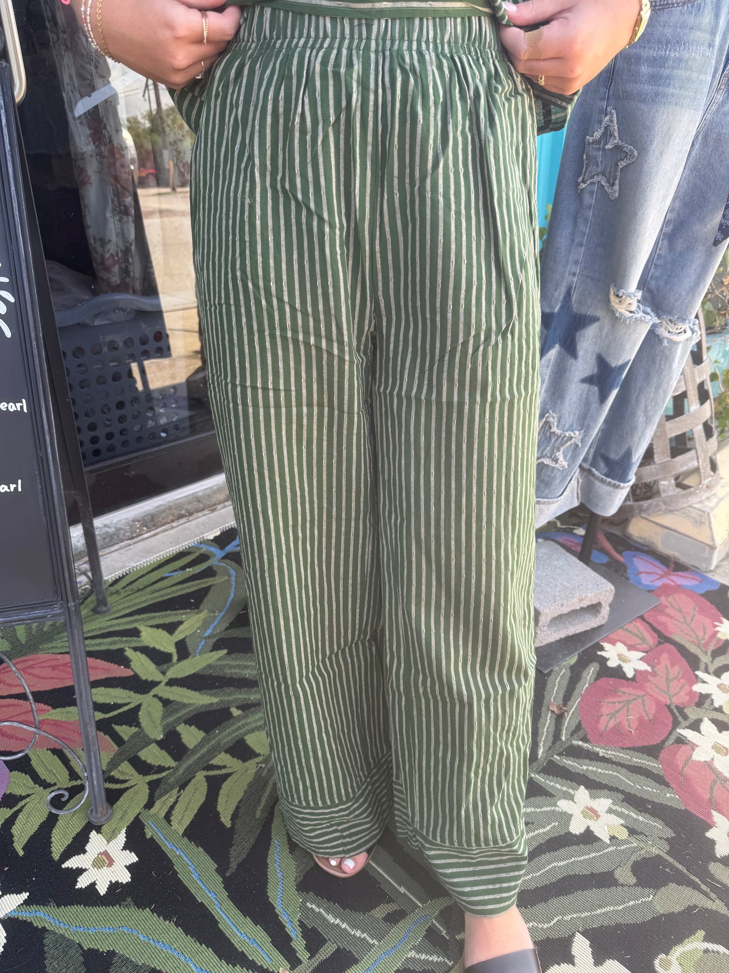 STRIPED PRINT STRAIGHT WIDE LEG PANTS
