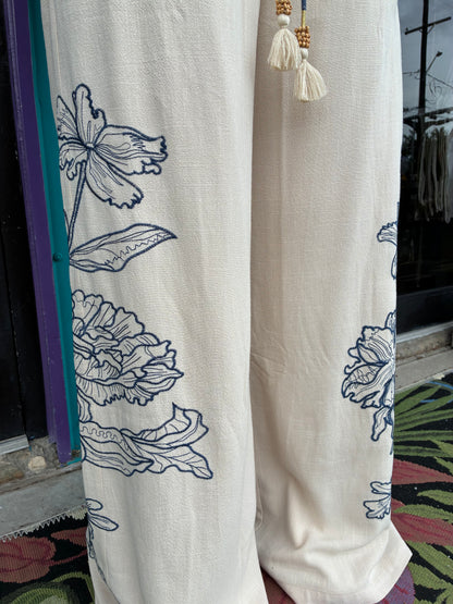 FLORAL EMBROIDERY PANT