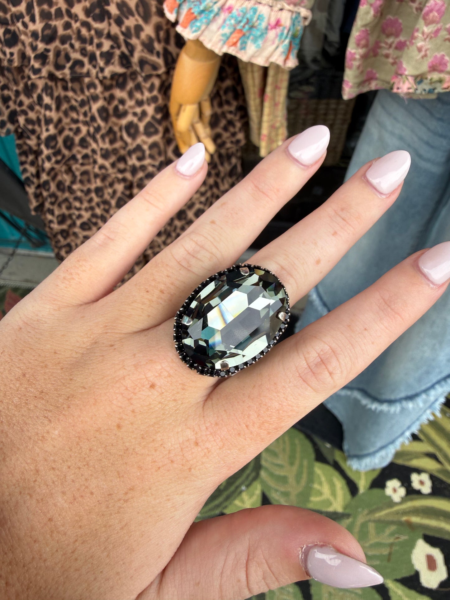 WETSTONE: Black Diamond Antique Silver Liz Taylor Ring