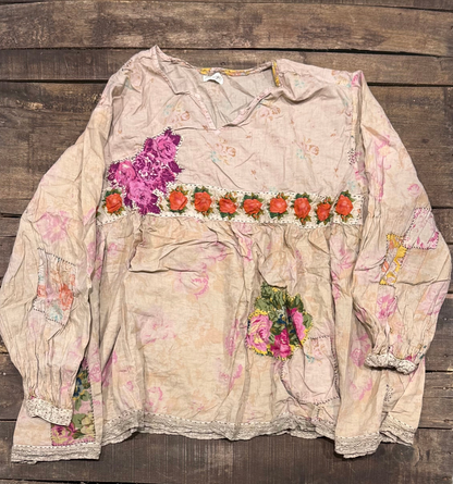 Weathered Wildflower Top- Roses