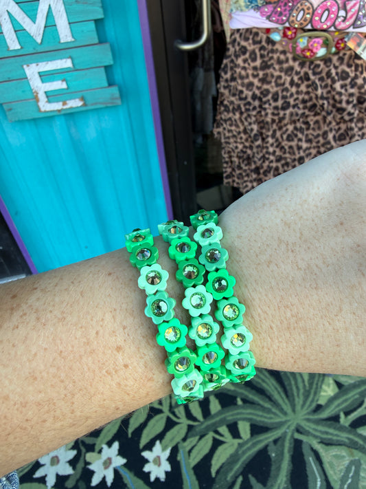 Lucky Charm Green Flower Stretch Bracelet