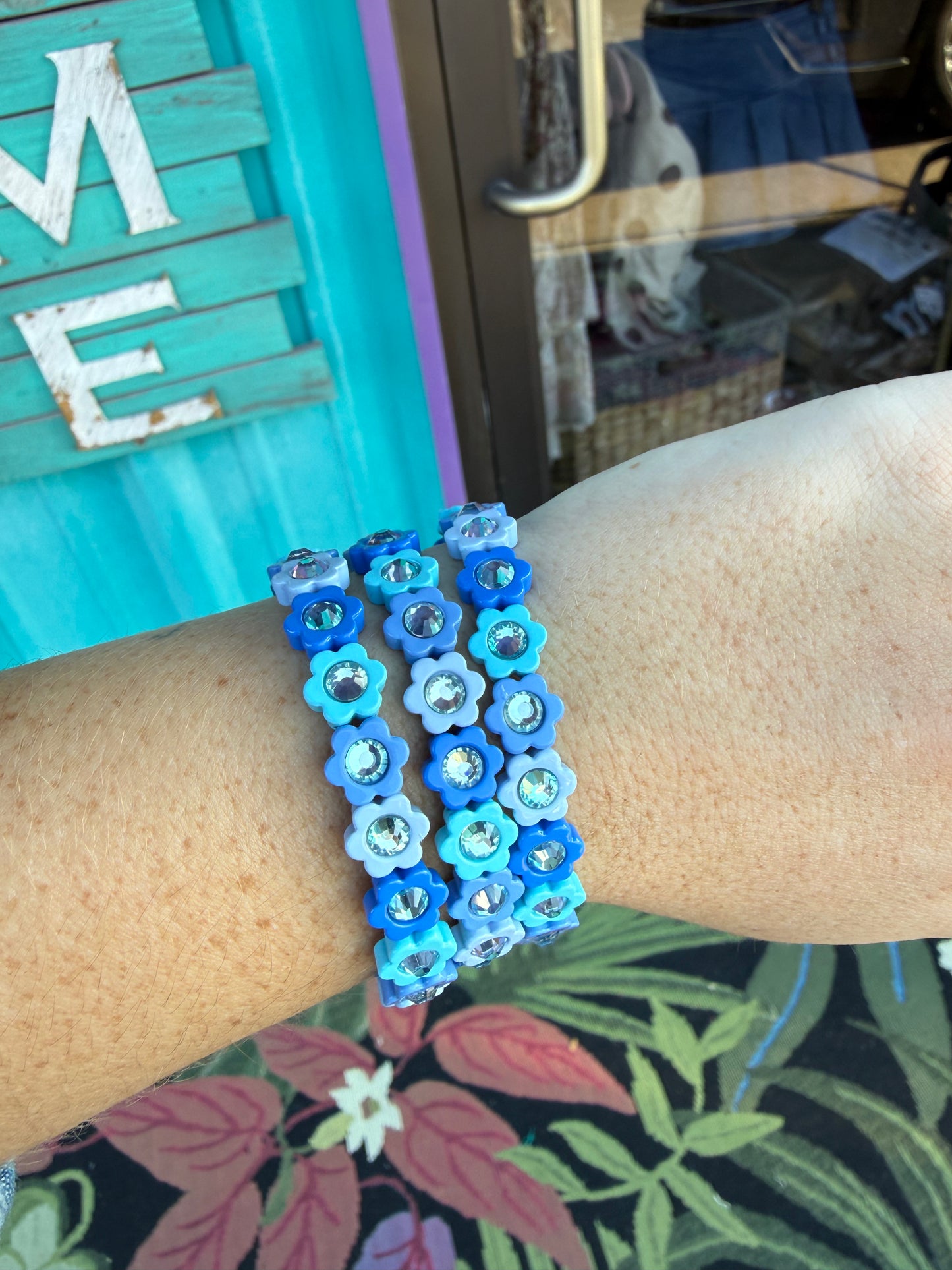 Poolside Blue Flower Stretch Bracelet