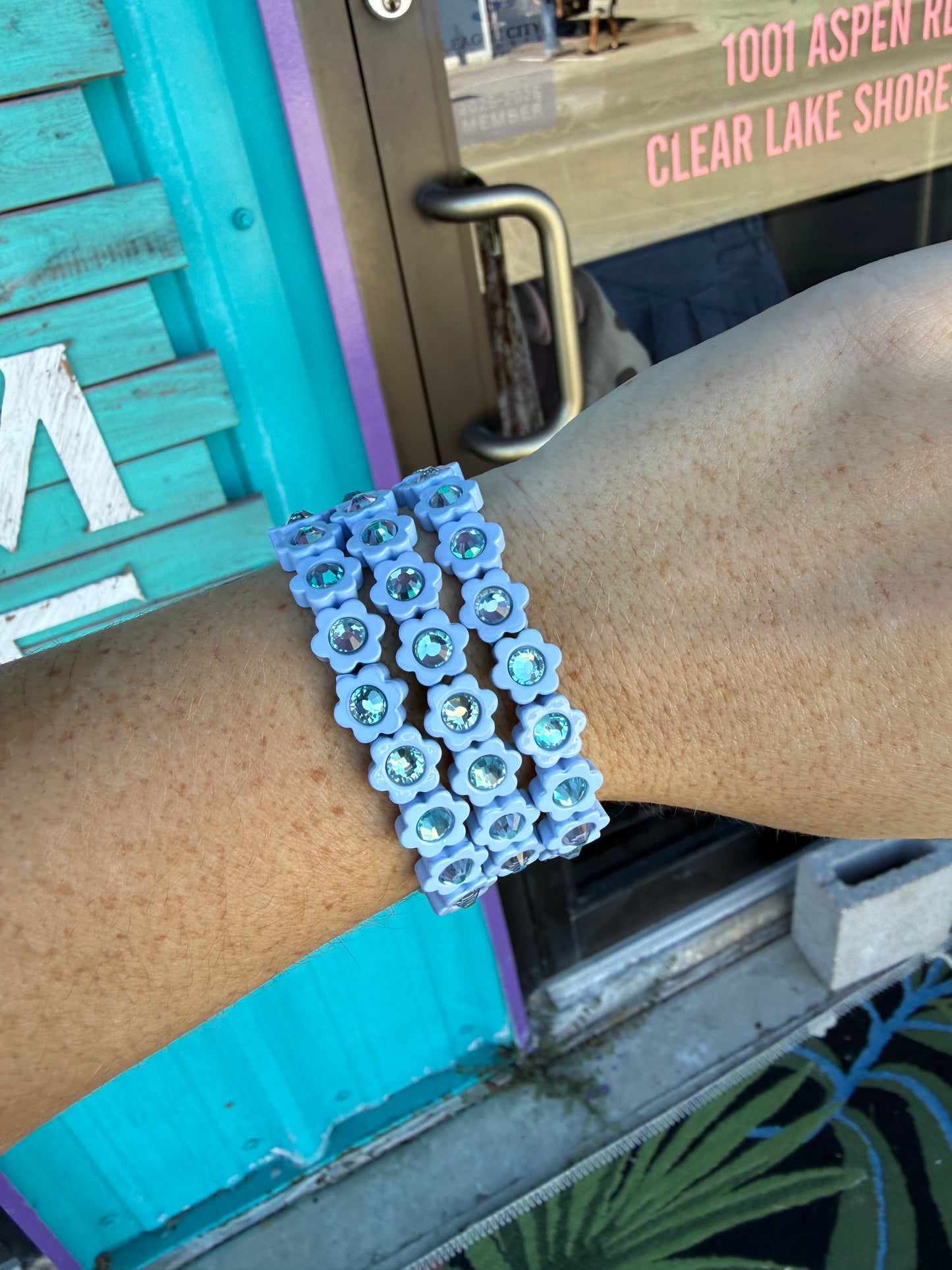 Frosted Blue Flower Stretch Bracelet