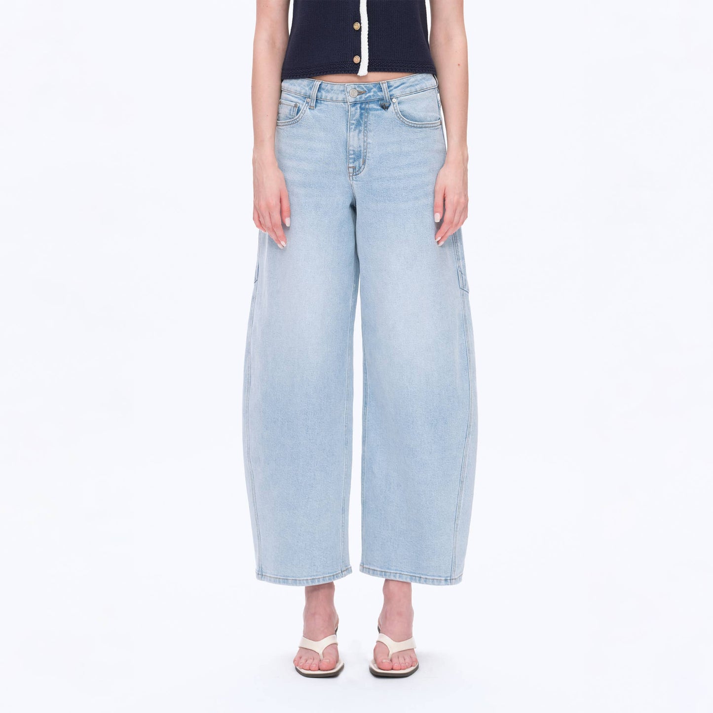 MID RISE TAILORED BARREL JEANS WITH FINISHED HEM