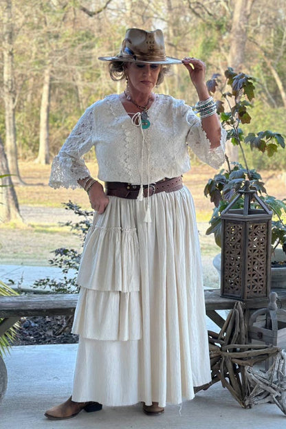 Romantic Views Top - Parchment