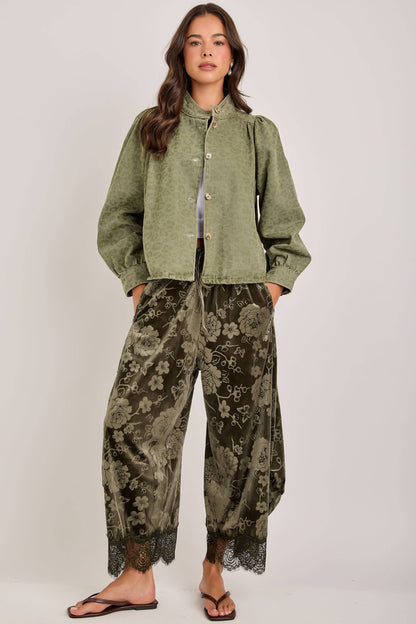 FLORAL EMBOSSED VELVET WIDE BALLOON LEG PANTS
