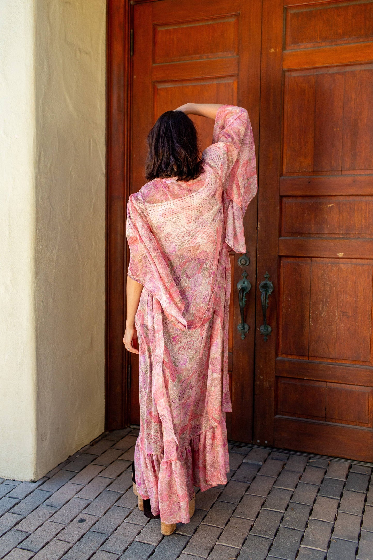 Blushing Paisley Flowing Sleeve Kimono