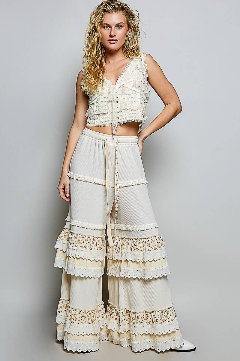 V-neck Sleeveless Cropped Lace Tank Top