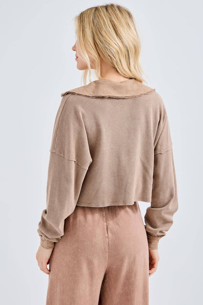 Mineral Wash Thermal V neck Collar Croptop