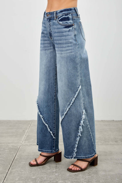 P8212M-MID RISE WIDE FRAYED SEAM