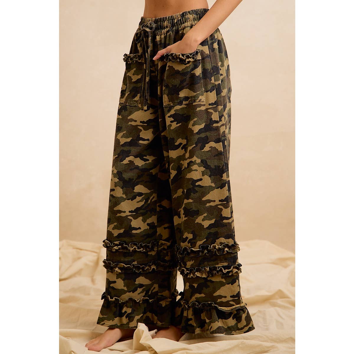 CAMOUFLAGE PRINTED TWILL RUFFLED DETAIL WIDE PANTS