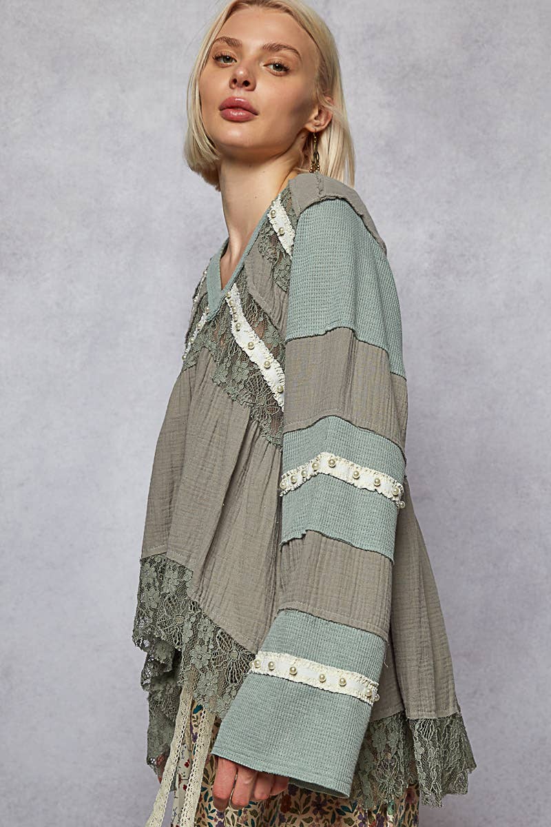 V-neck double gauze lace detail A-line woven top