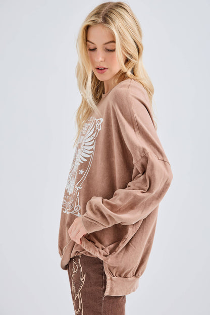 Mineral Washed Free Spirit Graphic sweatshirt