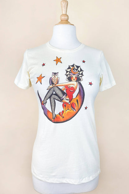 Here Comes the Night Fitted Tee in Ivory