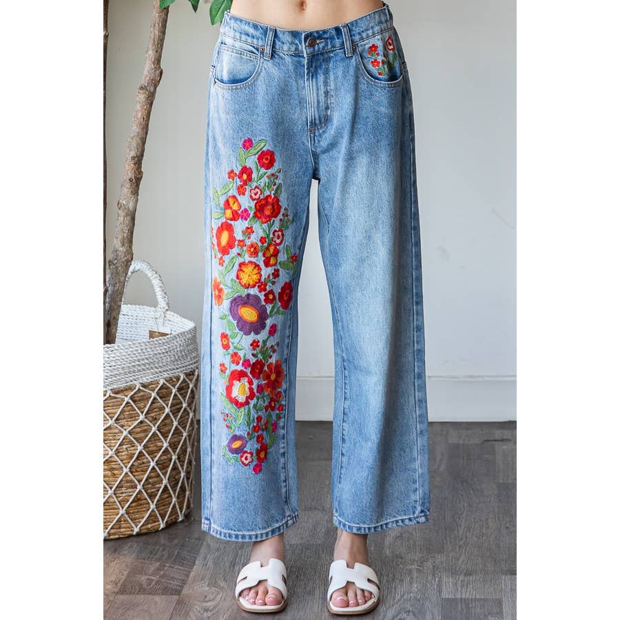 WASHED FLOWER EMBROIDERY DENIM JEANS