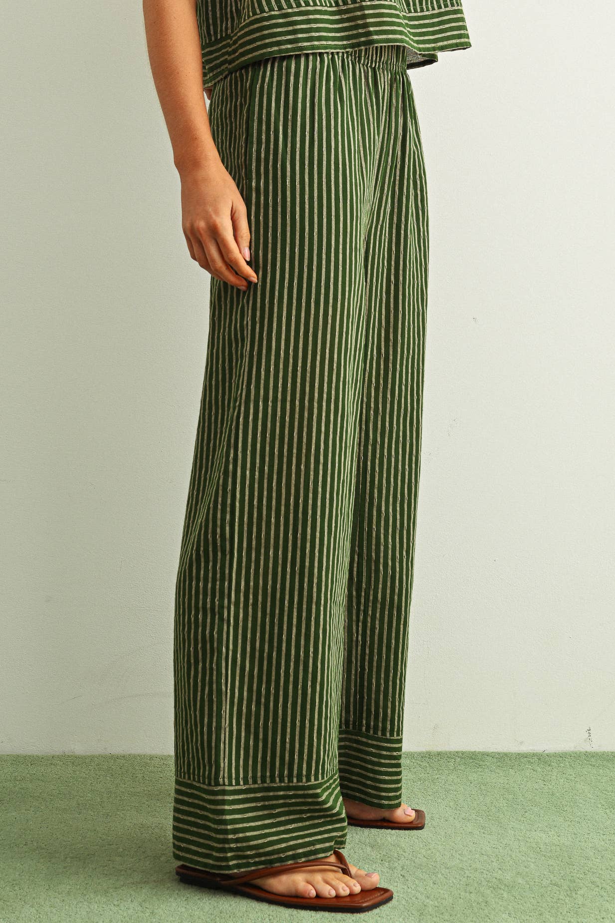 STRIPED PRINT STRAIGHT WIDE LEG PANTS