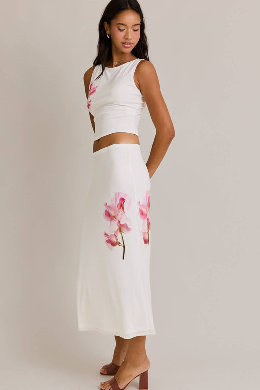 SLEEVELESS BOAT NECK FLOWERS PRINTED MESH TOP