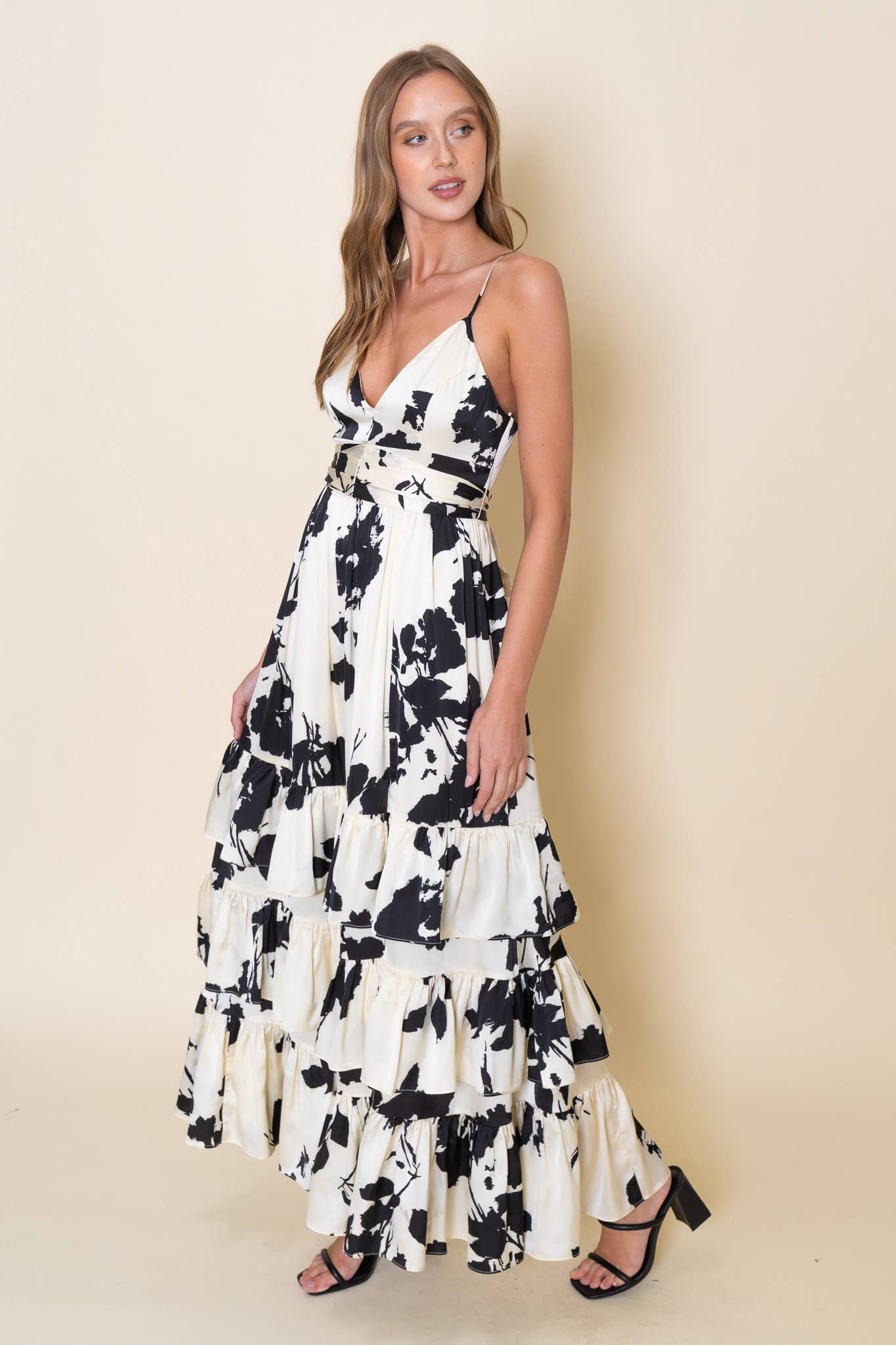 FLORAL V NECK MAXI TIERED RUFFLE DRESS